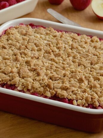 Crumble aux pommes et framboises